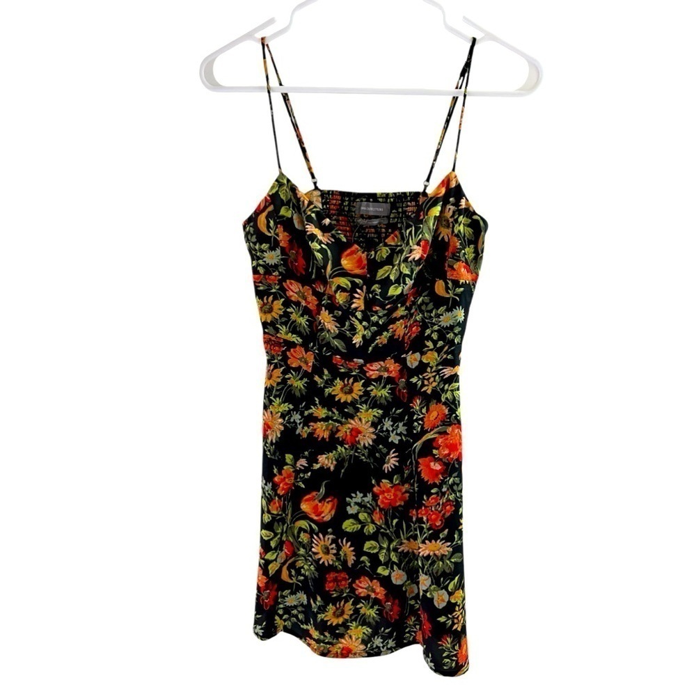 UO Petra Satin Sweetheart Mini Dress size Small NWOT, extra button attached